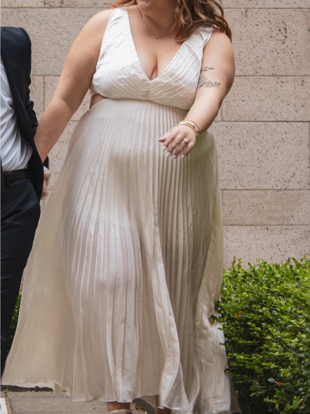 Abercrombie Pleated V-Neck Dress in Ivory